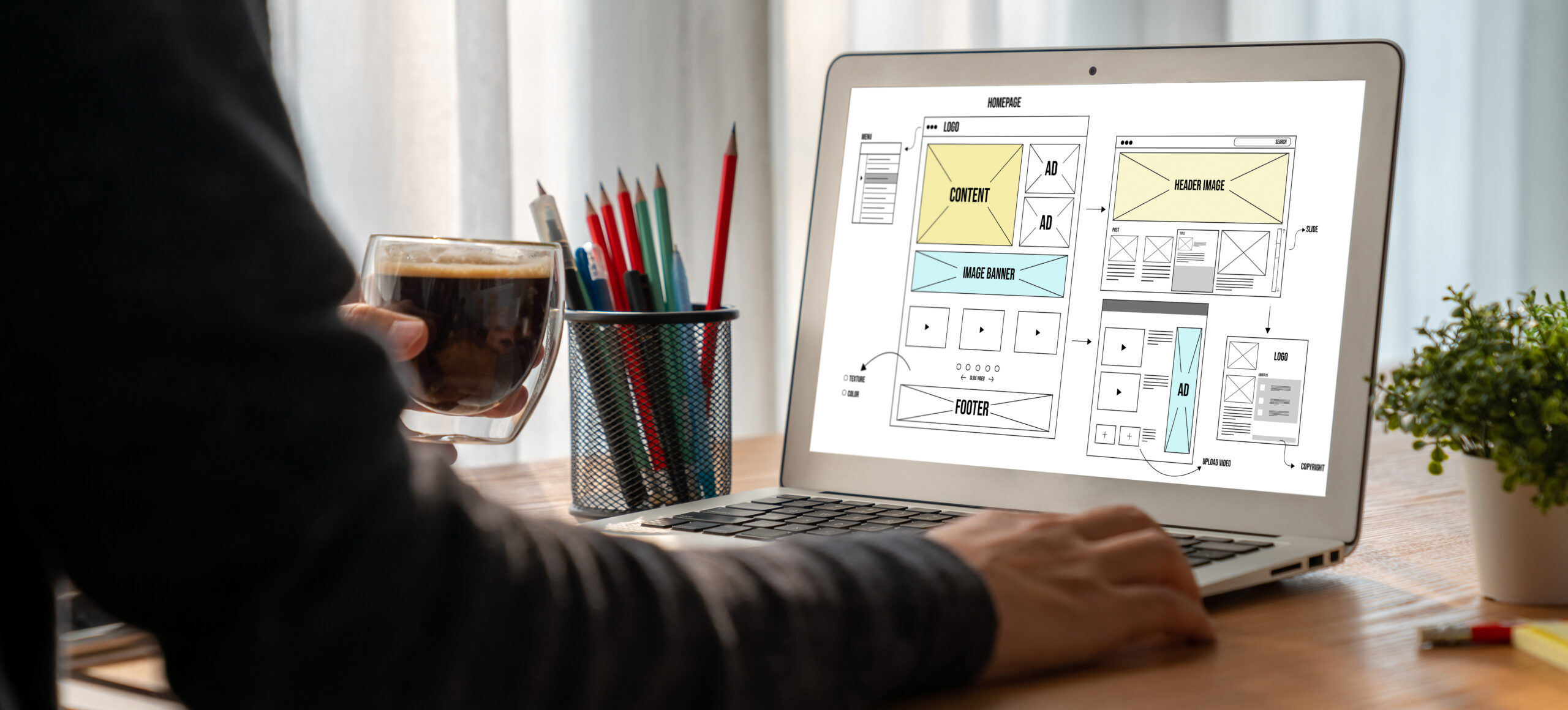 Website design software provide modish template for online retail business